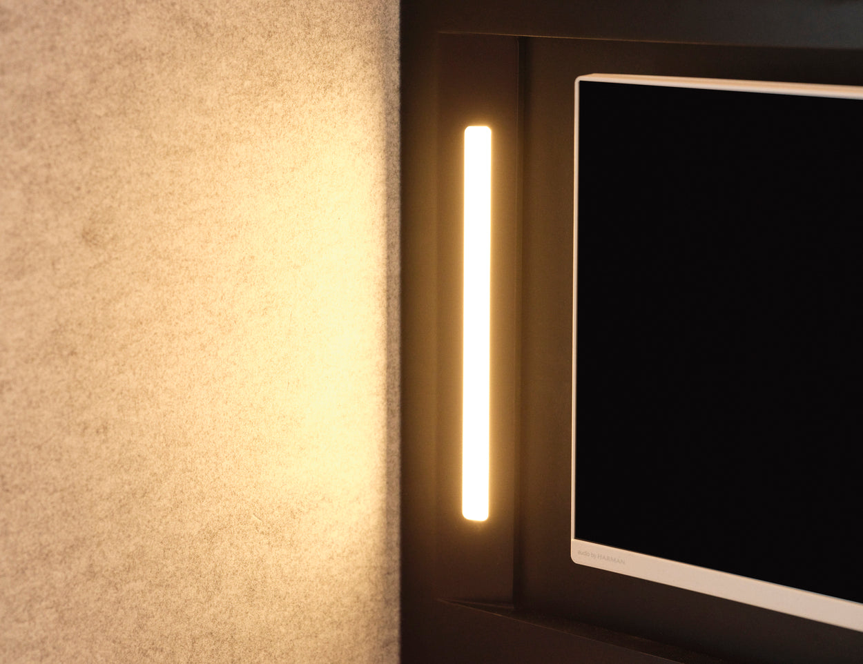 Calm Acoustic Booth For U