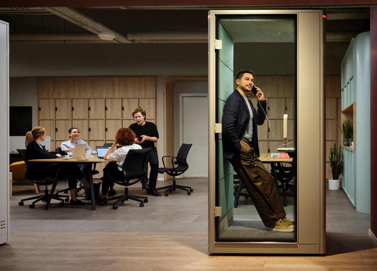 Small Quiet Acoustic Booth