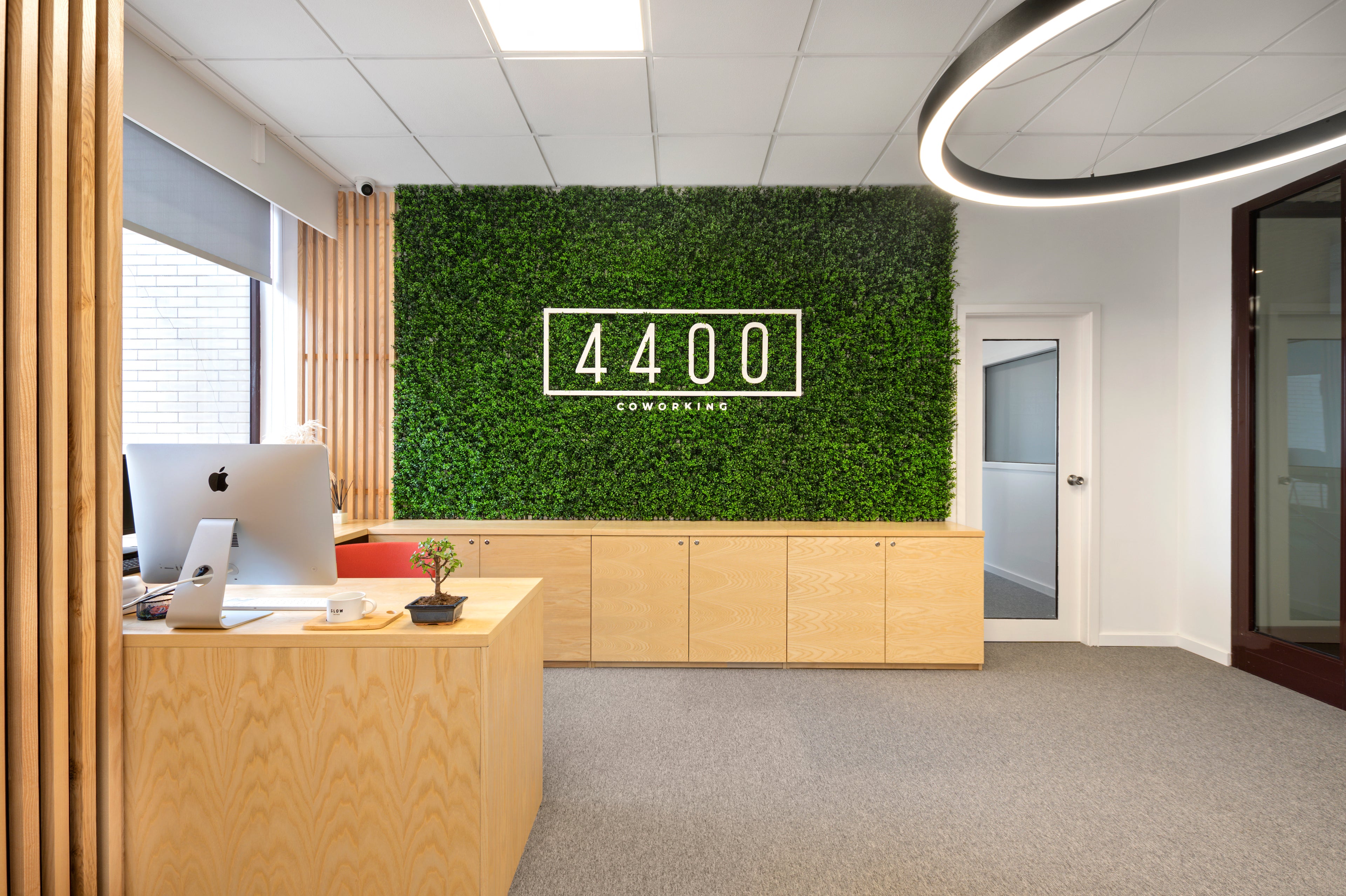 4400_002.jpg__PID:98460f40-7019-4371-a650-7446ae598a87