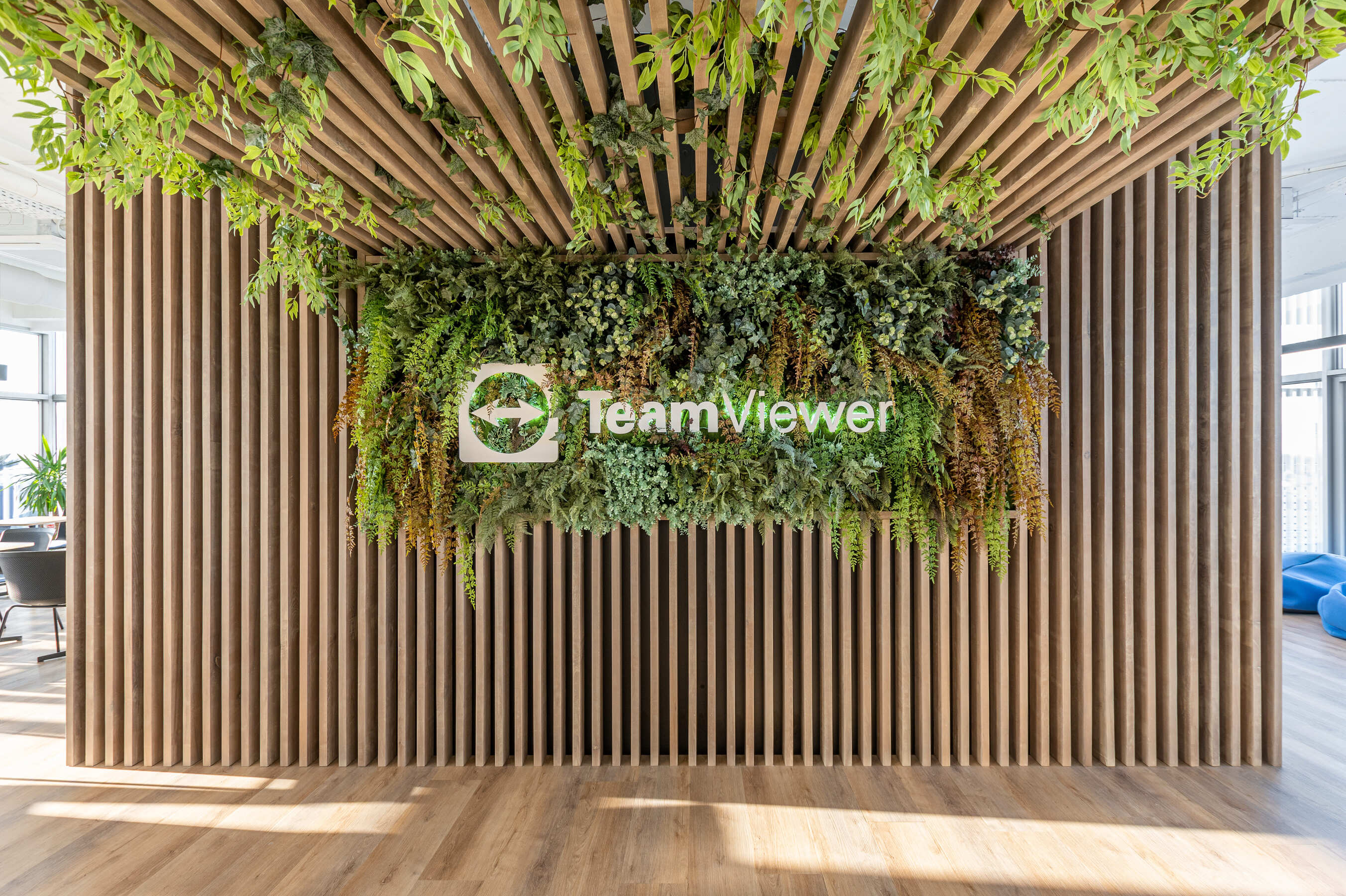 TeamV 32.jpg__PID:082ab3a1-b8ca-41e0-89a6-7471bcfc909c