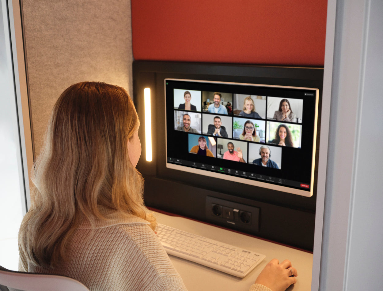 Calm Acoustic Booth For U