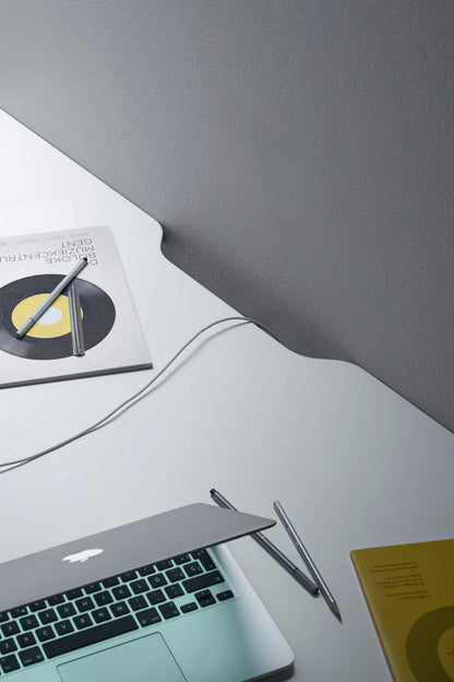 Secretary Let's Think